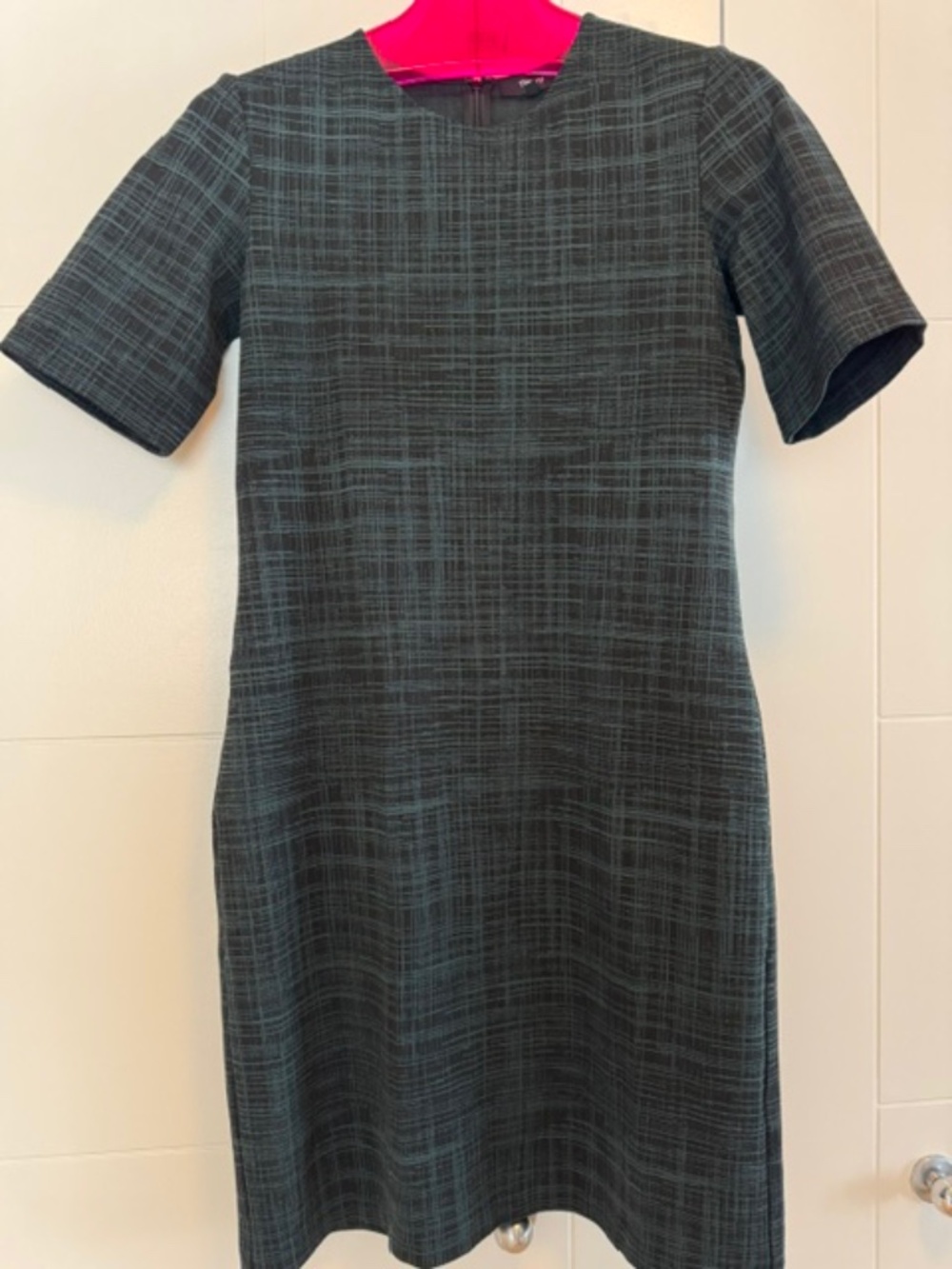 THEORY SHEAT DRESS - GREEN - Size 10
